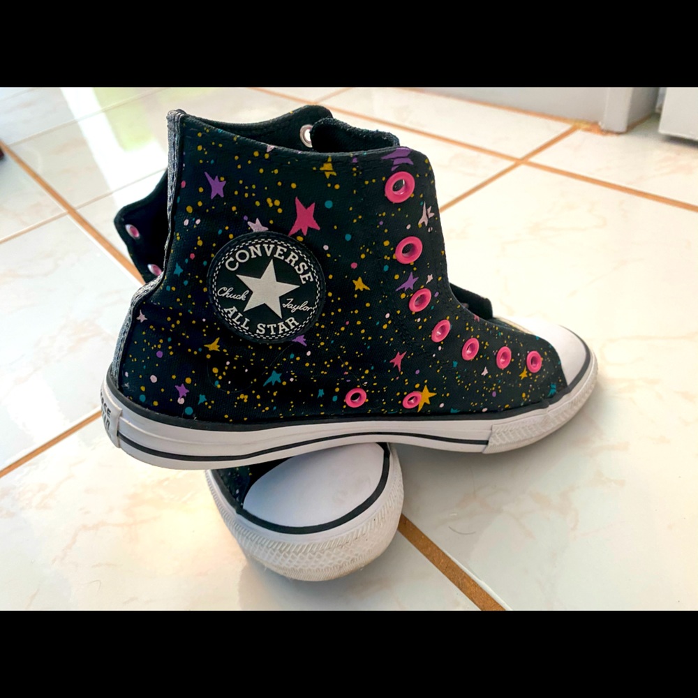 Converse High Top girls size 4